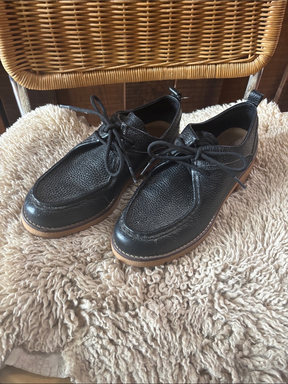 Clark’s Oxford size 9
